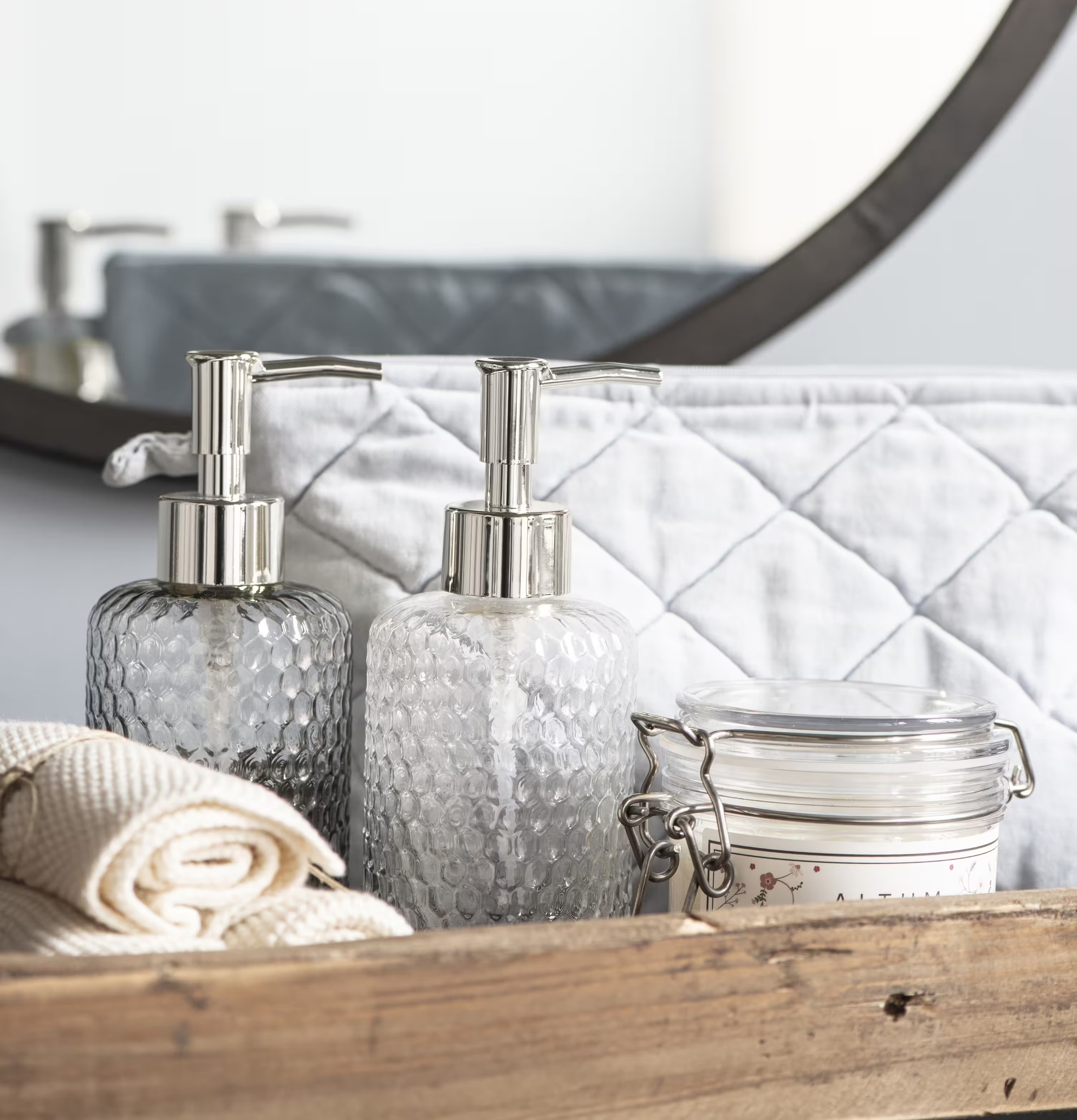 Tvålpump Glas Klar från IB Laursen i stilrent badrum