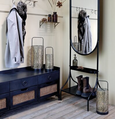 Bild av stilfull och funktionell hallinredning