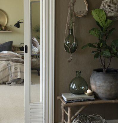 Bild av harmonisk inredning med jordnära toner