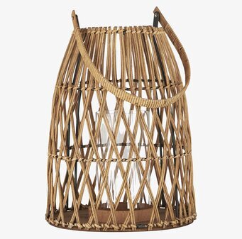 Bild av en elegant rottingljuslykta med glasinsats