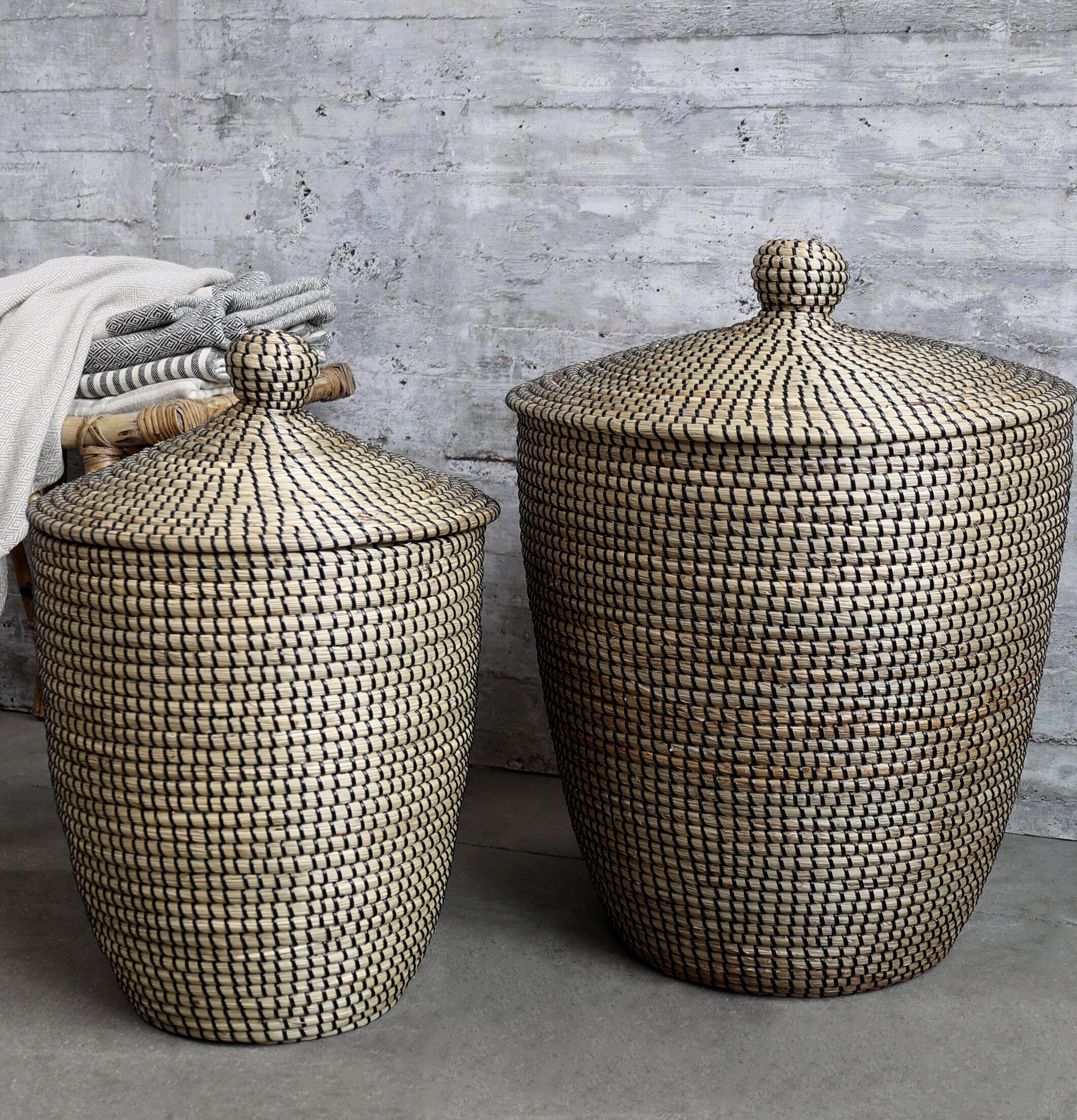 Korg Med Flätat Handtag & Lock från Chic Antique, två storlekar