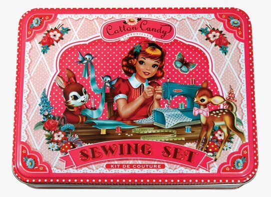 Cotton Candy Syset från Wu & Wu i en retro plåtlåda