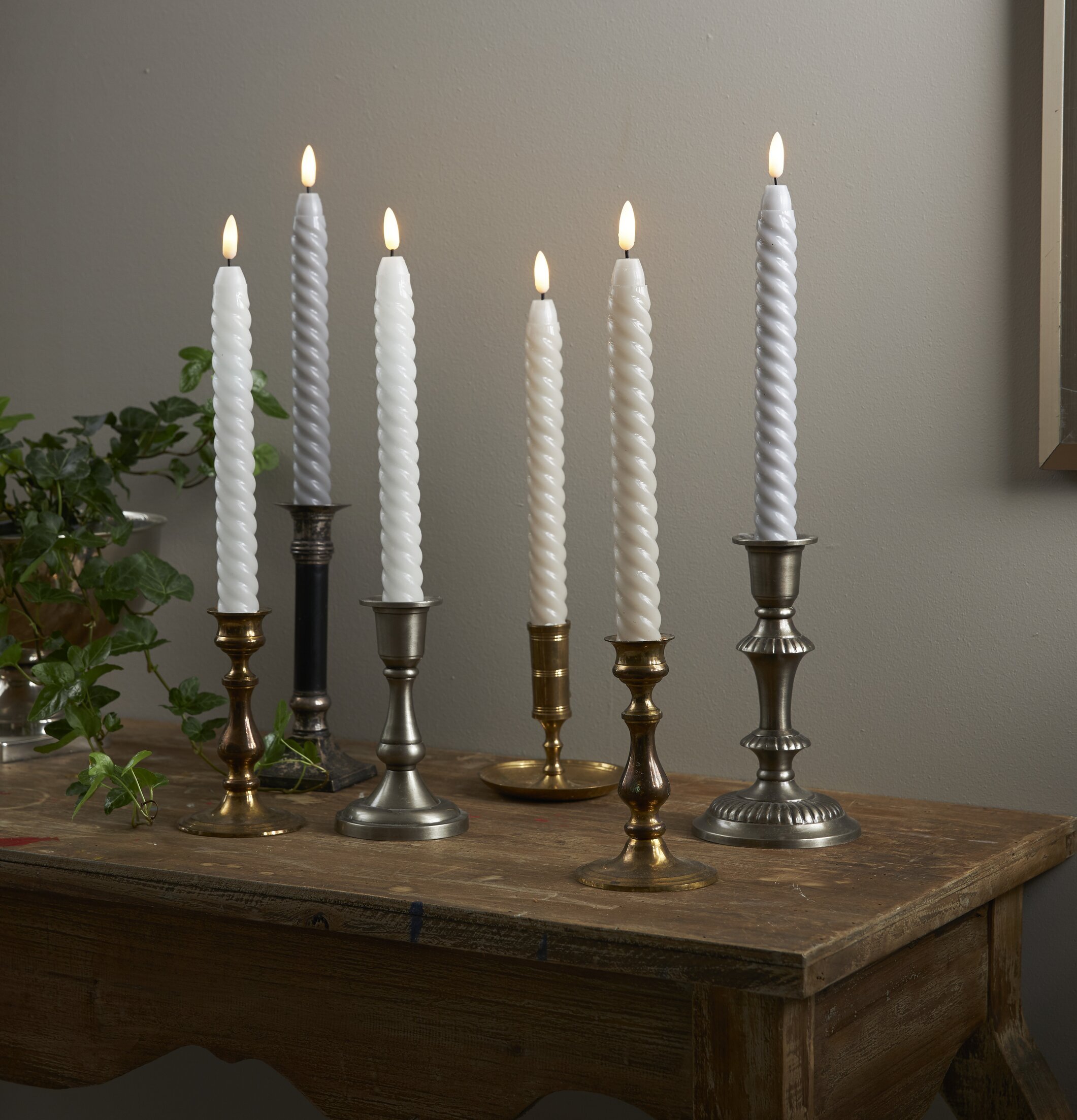 LED Antikljus 2-Pack Swirl Vit från Star Trading i ljusstakar