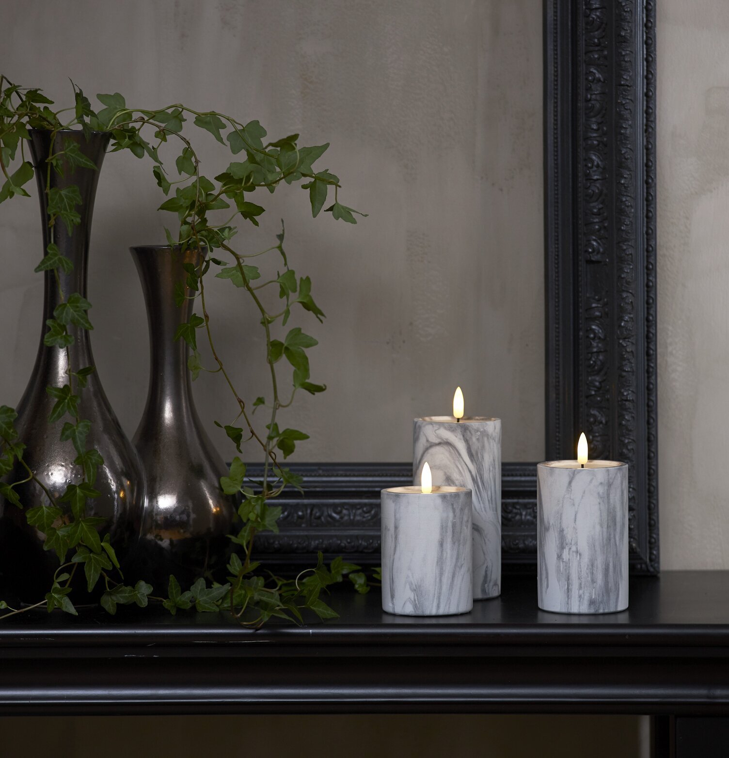 LED Blockljus Flamme Marble S från Star Trading på hylla