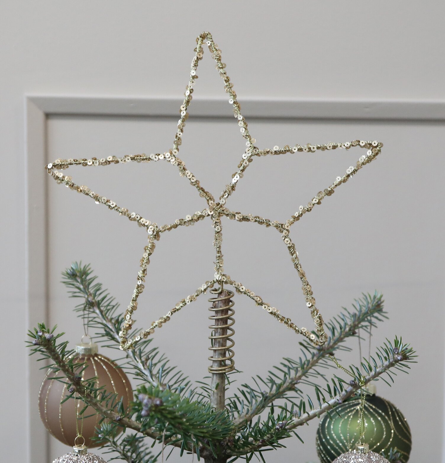 Toppstjärna Paljetter från Chic Antique på julgran