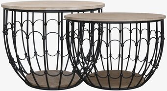 Bild av två soffbord i trä och metall, stilren design