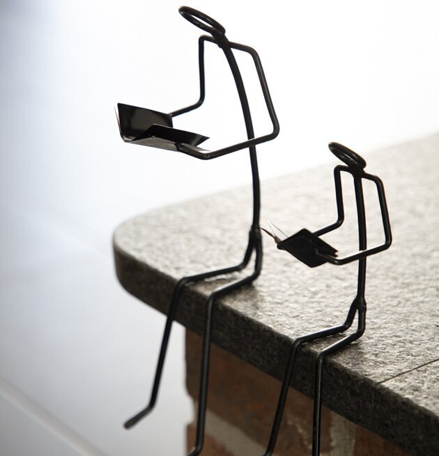 Läsande Människa Smide 30 Cm från Different Design