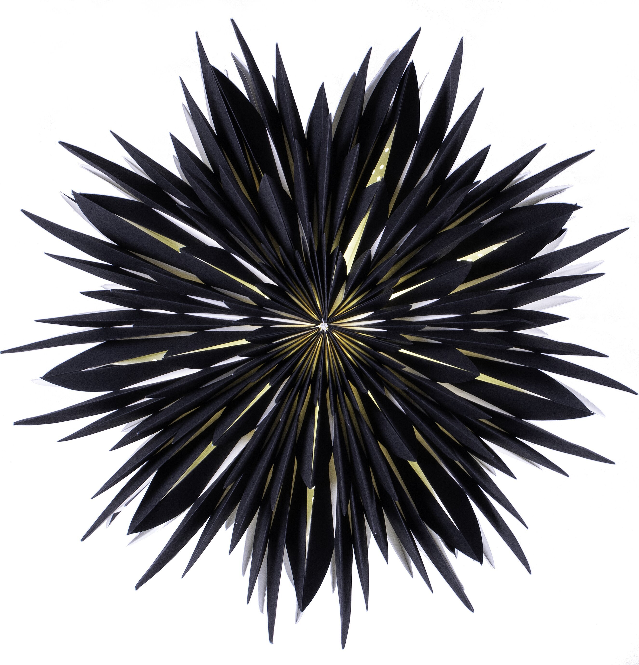 Julstjärna Maja 60 Svart från Watt och Veke i vit miljö