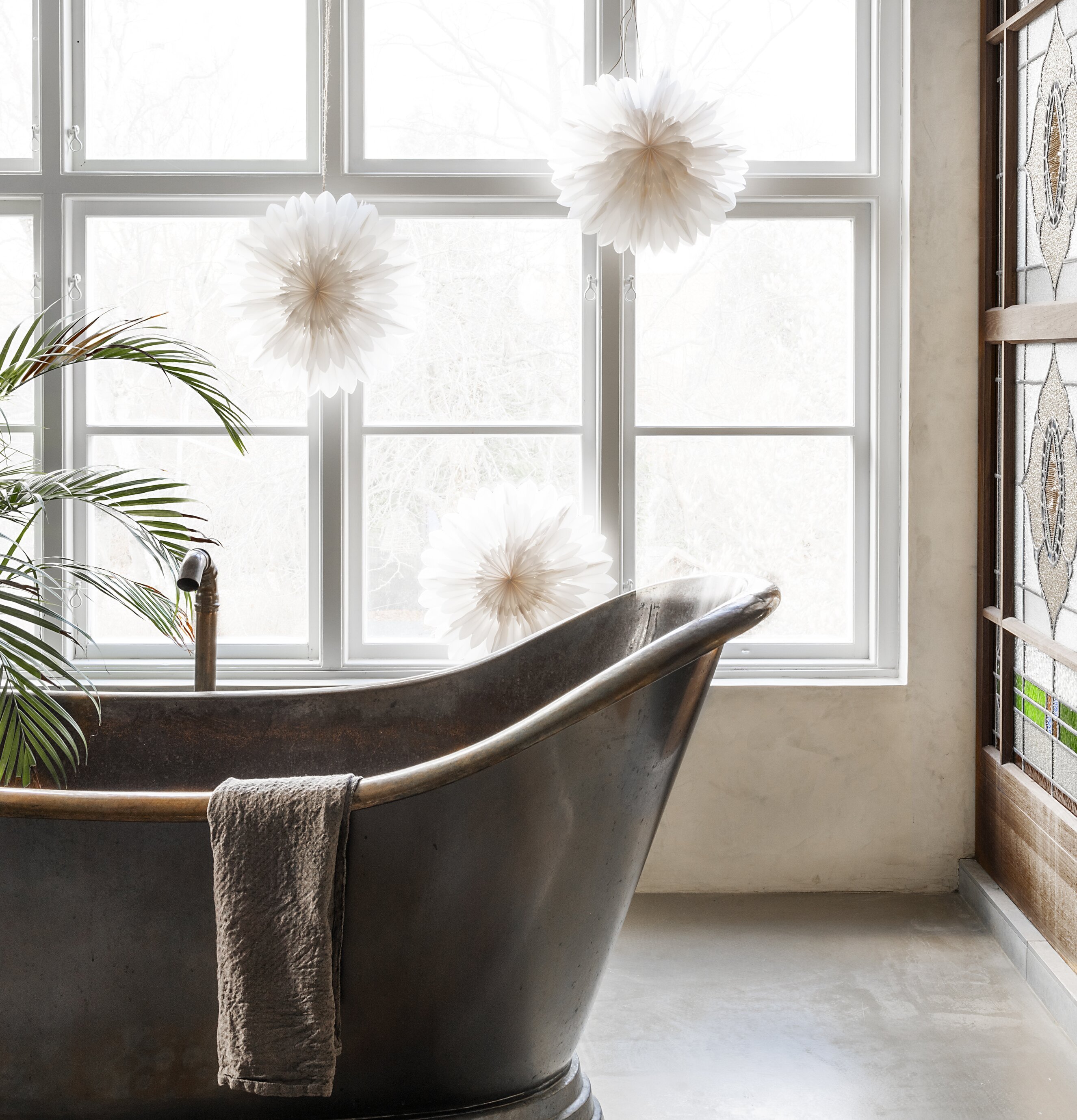 Bild av elegant badrum med modern och klassisk stil