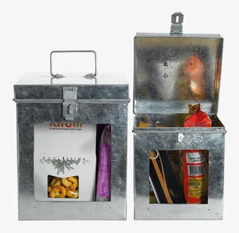 Bild av två zinkboxar med lock och inspektionsruta