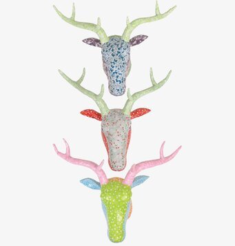 Bild av färgglada hjorthuvuden i unik och modern design