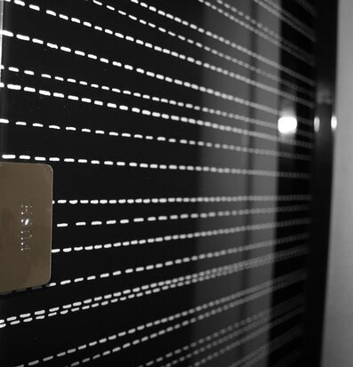 Bild av stilrent och funktionellt kombi-/nyckelskåp