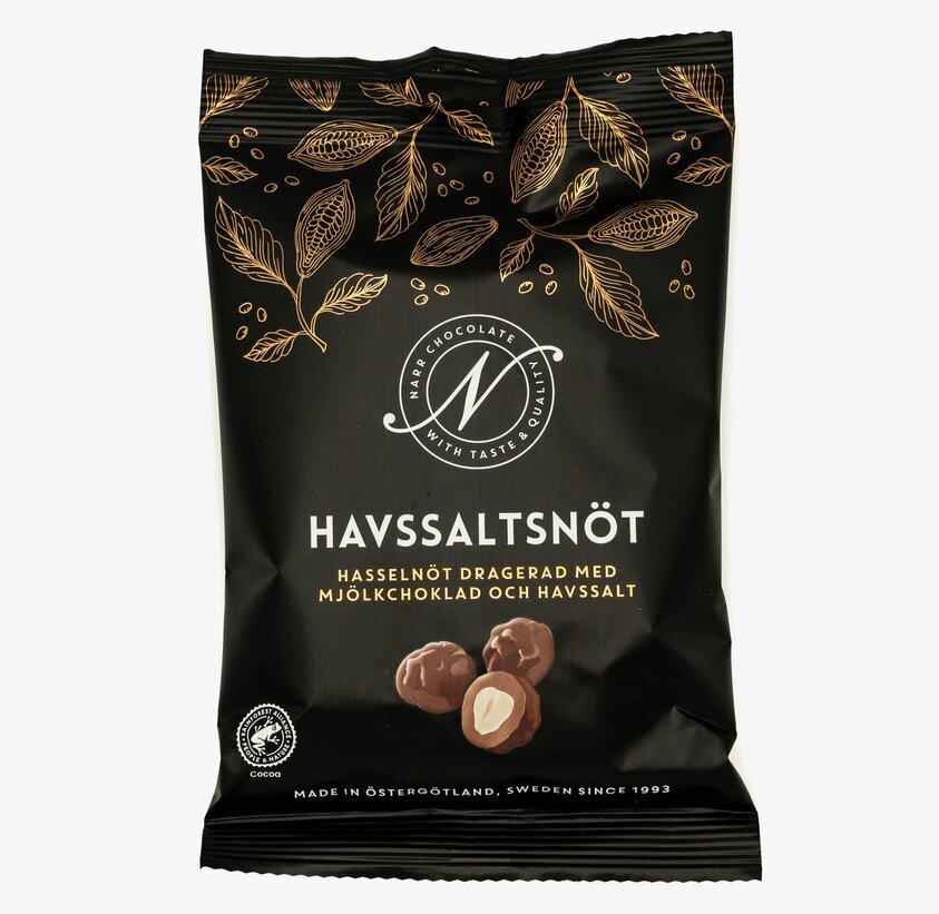 Narr Chocolate Havssaltsnöt förpackning med elegant design