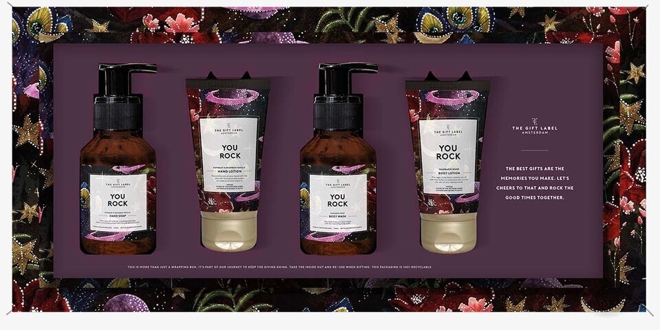 Bild av elegant gåvobox med lyxiga hudvårdsprodukter