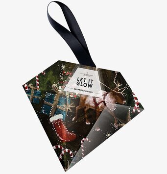 Bild av juldekoration med diamantform och vintermotiv