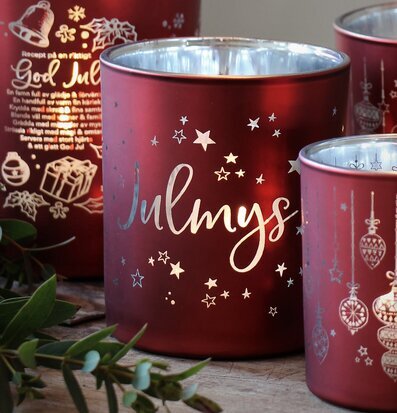 Bild av stilrena ljuslyktor för en mysig julstämning