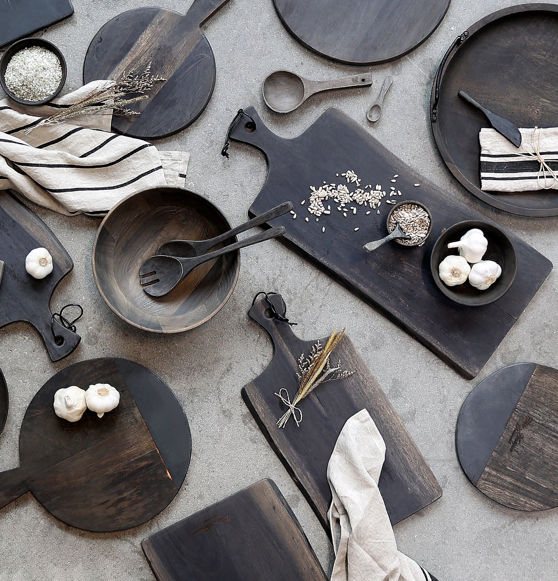 Tapasbräda/Skärbräda Mangoträ från Chic Antique i köksmiljö