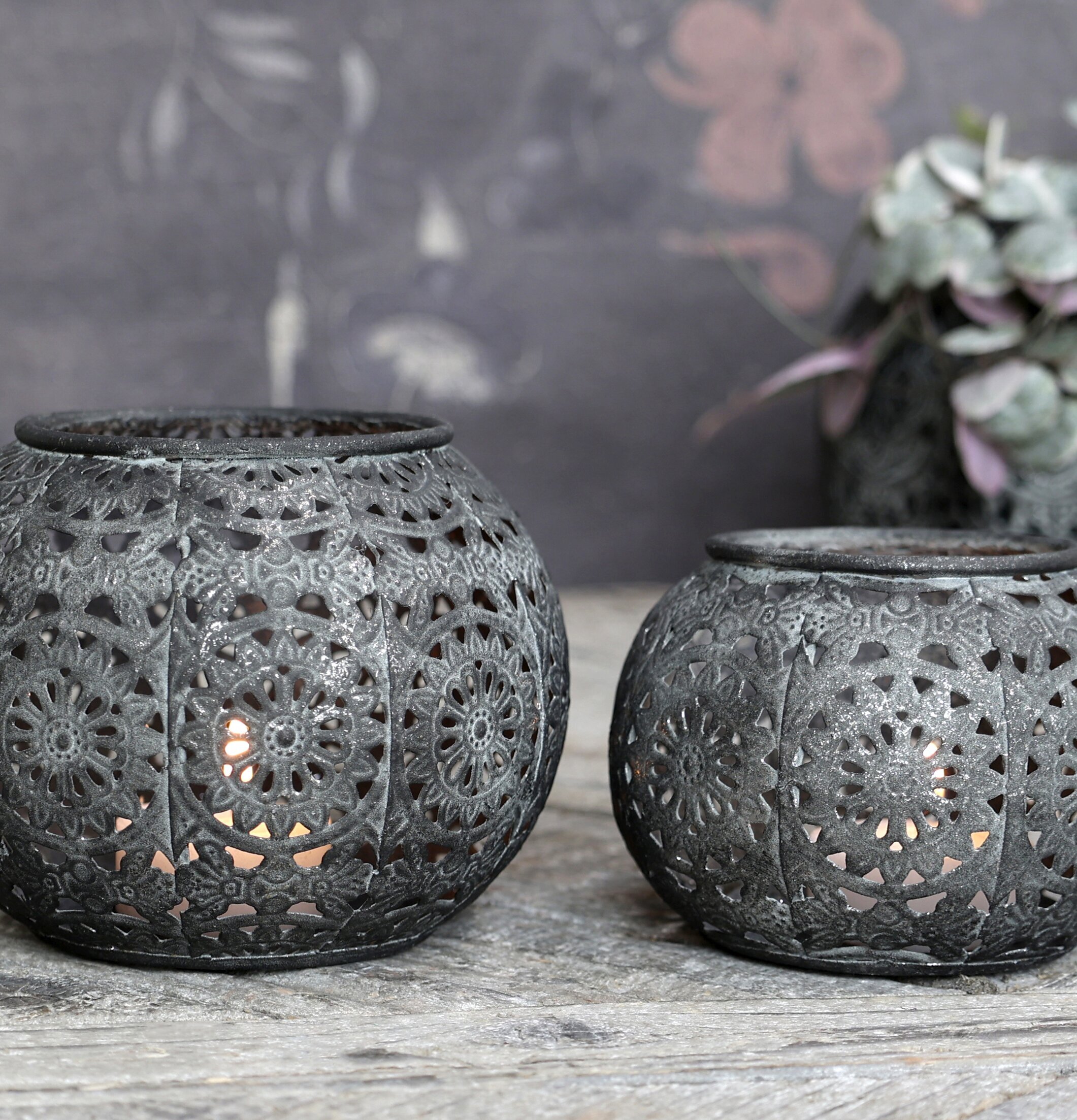 Ljuslykta Antique Zink Liten från Chic Antique på träyta