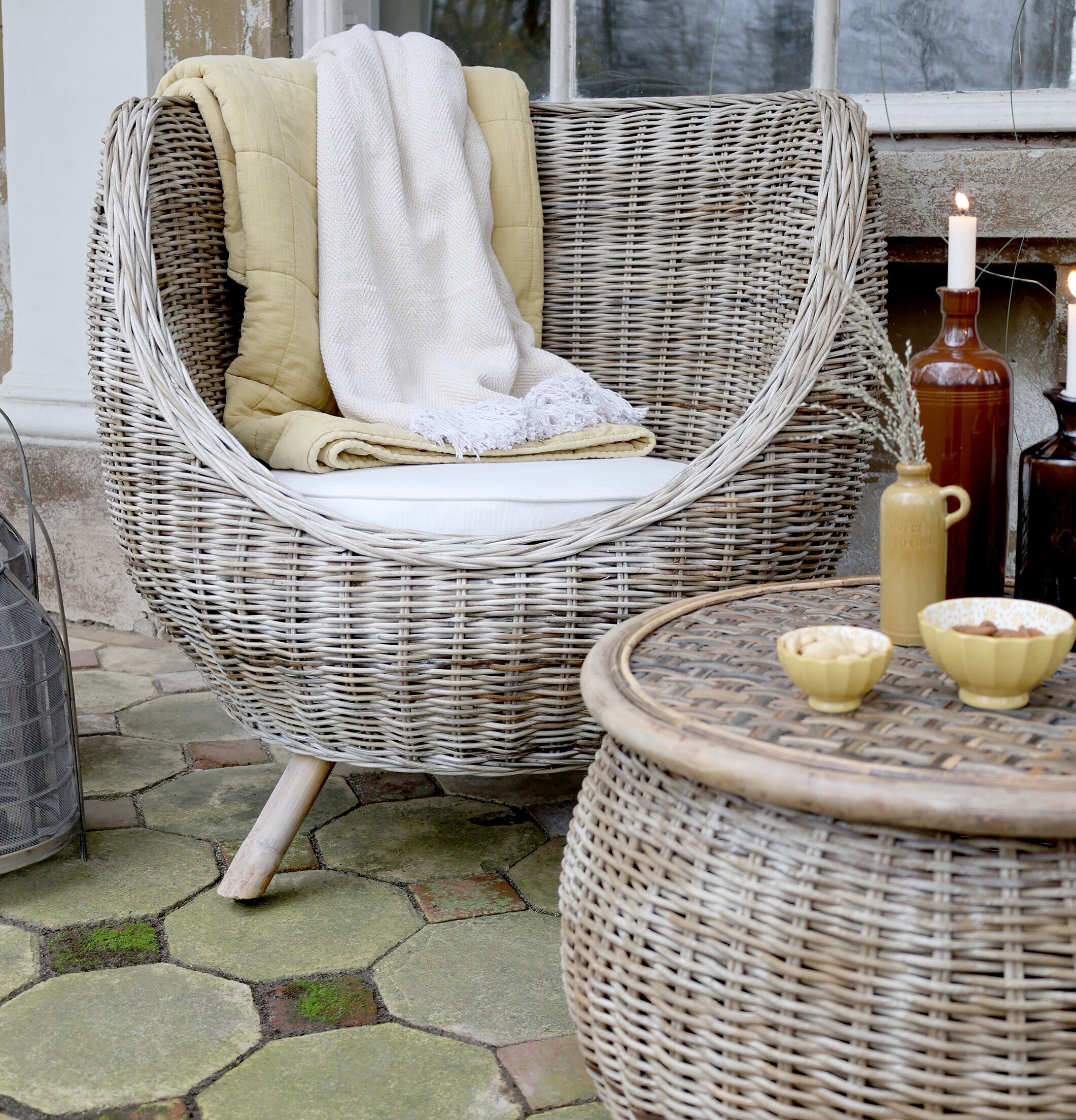 Rottingfåtölj Inkl Dyna Natur från Chic Antique med filtar