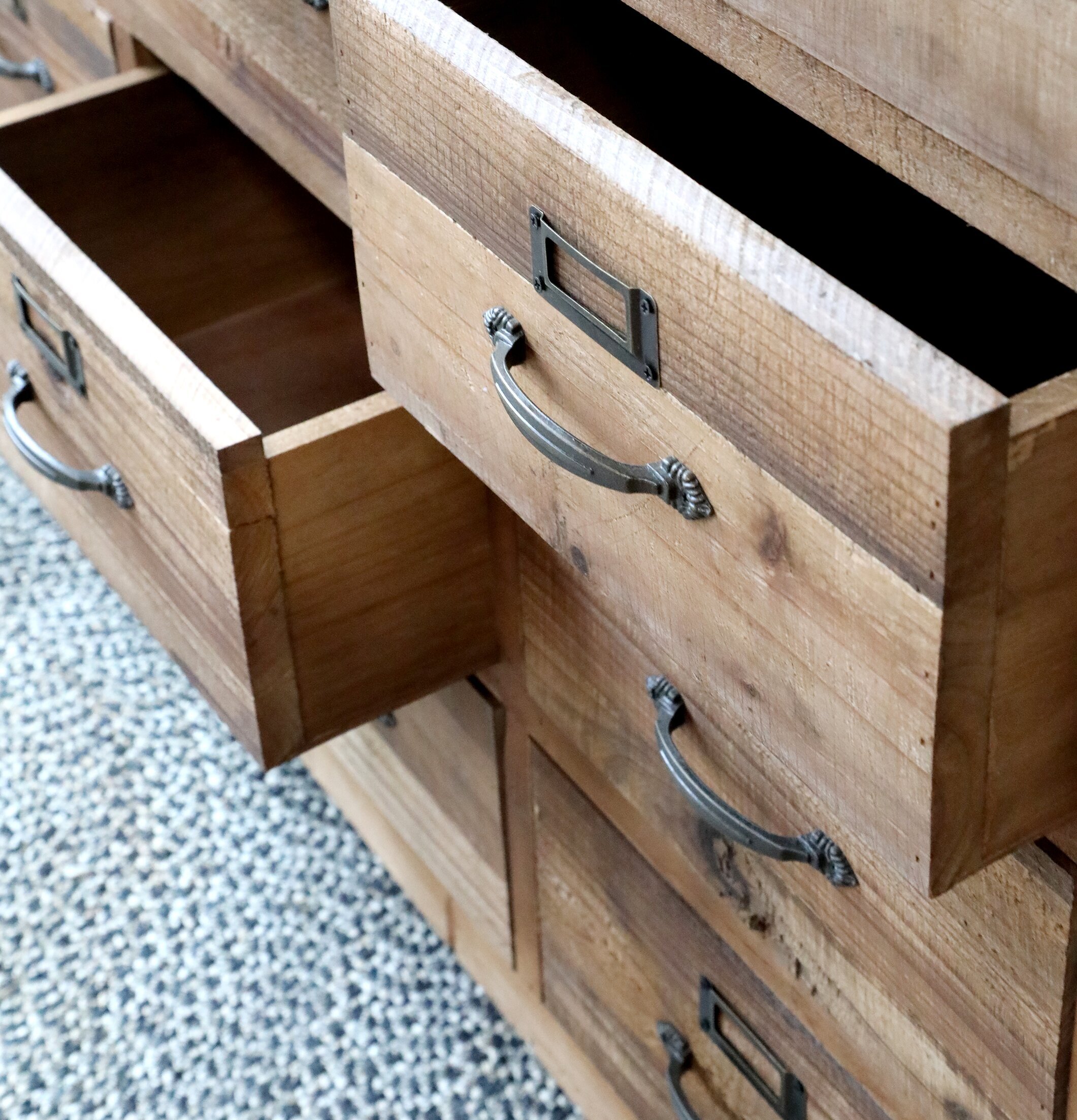 Köpmansdisk Natur från Chic Antique med rustik träfinish