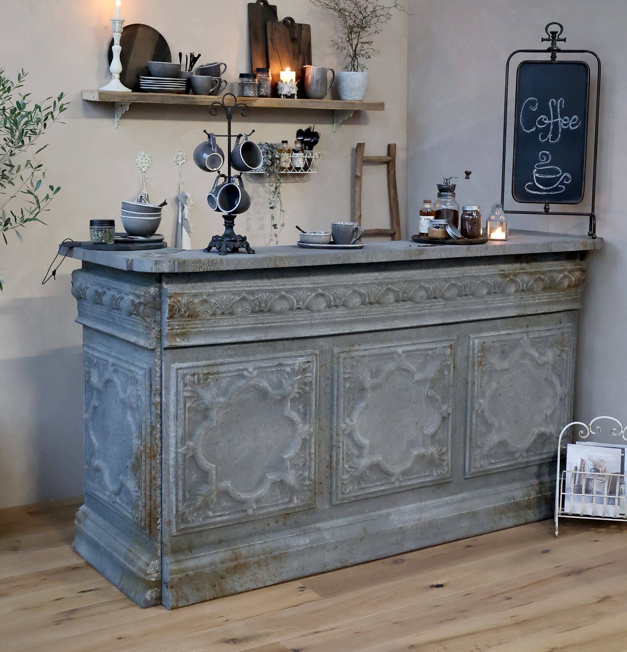 Vintage Disk Antik Mocca från Chic Antique som kaffestation