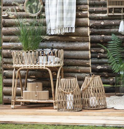 Bild av harmonisk utomhusmiljö med naturliga inslag