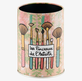 Bild av kreativ plåtburk för sminkborstar i pastellfärger