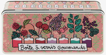 Bild av färgglad och konstnärlig plåtburk för hemmet