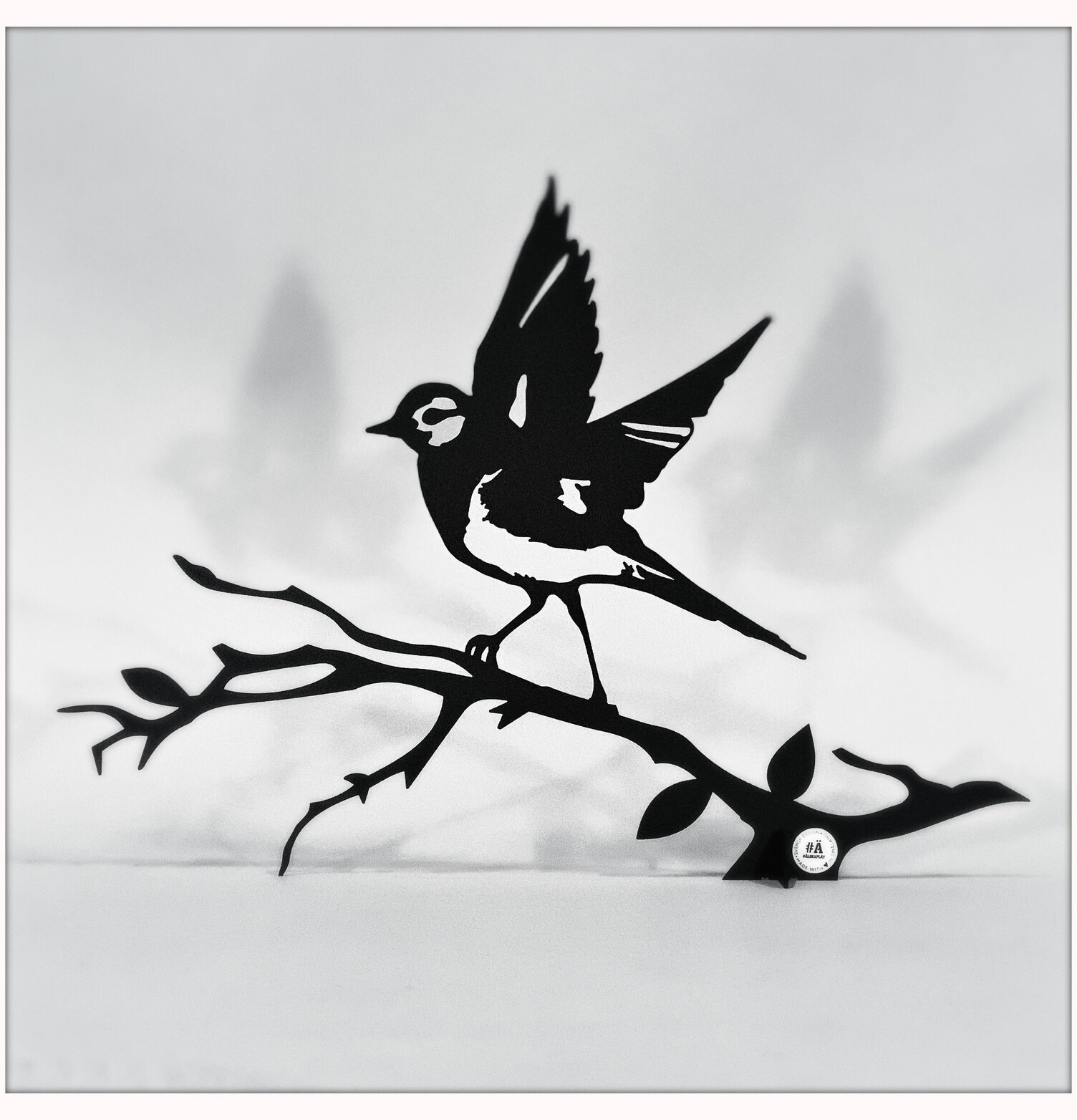 #ÄlskaPlåt Sädesärla Svart Ärling av Älskaplåt i metall