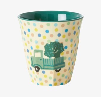 Bild av livfull mugg med lekfullt motiv och färger