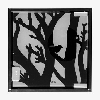 Bild av stilrent nyckelskåp med naturinspirerad design