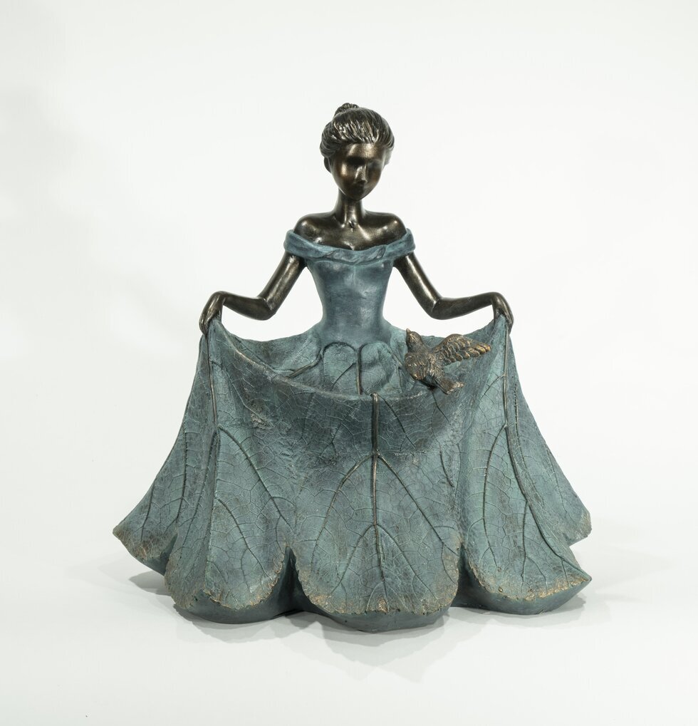 Figurin Abigail från Trademan med brons och blå detaljer