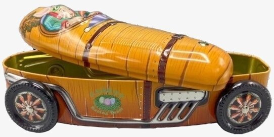 Bild av charmig och lekfull vintageinspirerad plåtbil