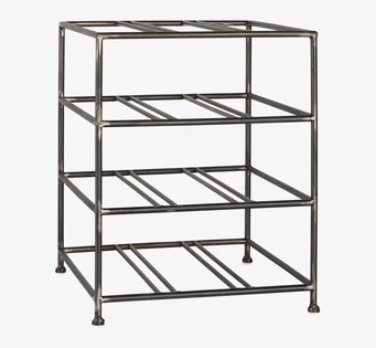 Foto av robust vinställ med industriell design