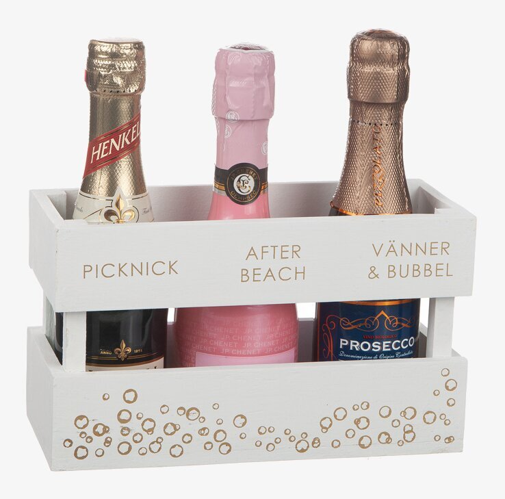 Bild av elegant trälåda med flaskor och stilren design