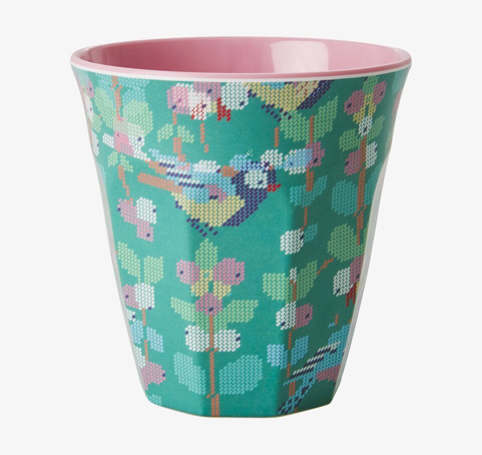 Mugg Cross Stitched Bird Print från Rice med fågelmönster