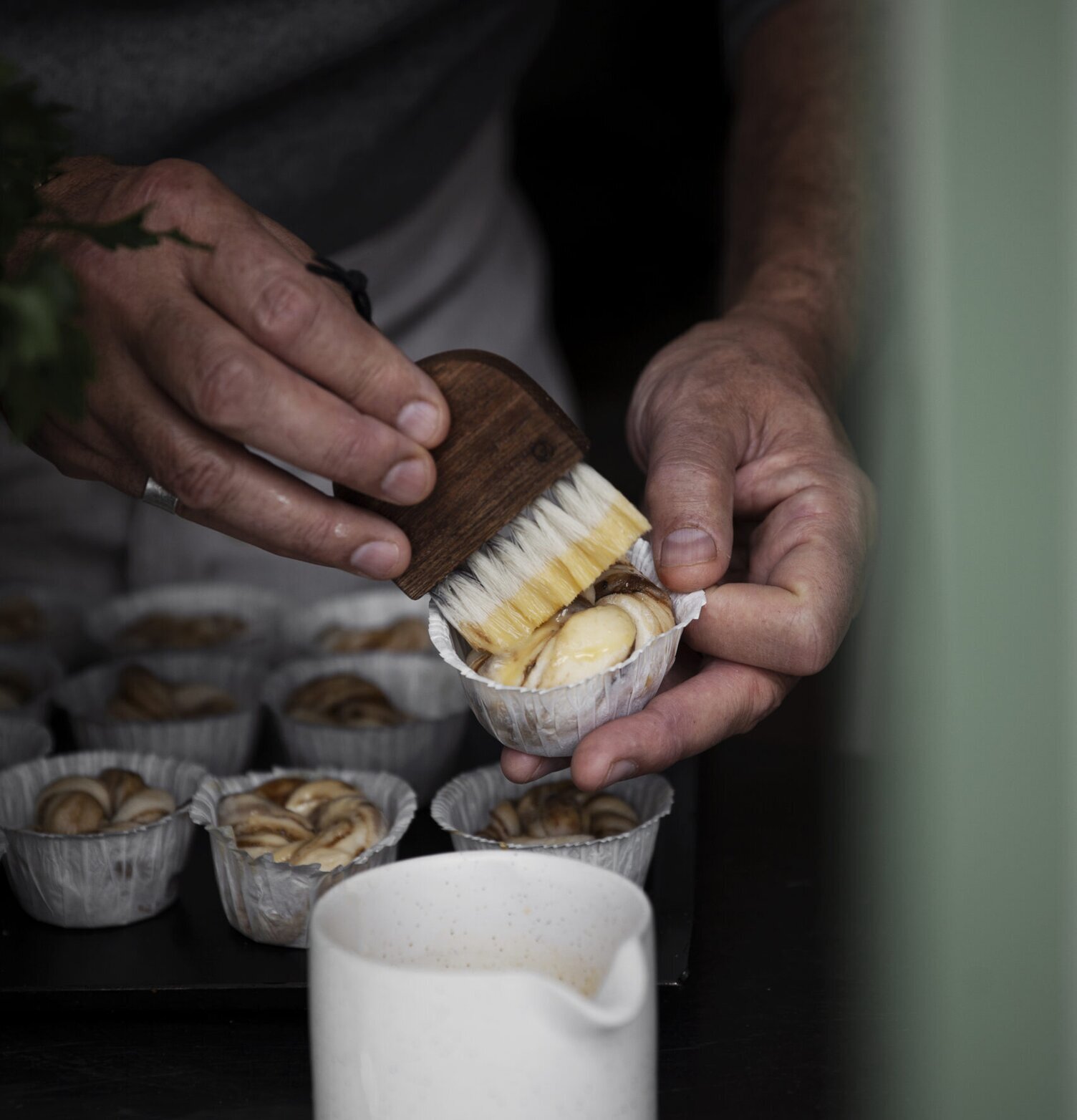 Brödpensel Mörkbrun från Ernst används för att pensla bullar