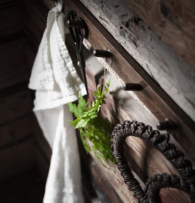 Bild av rustik knopplist med praktisk och stilren design