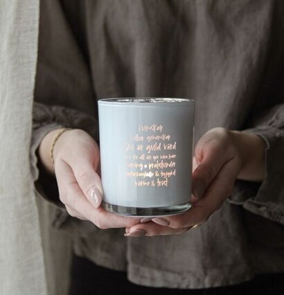 Bild av ljuslykta med kärleksfullt budskap