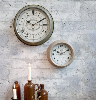 Bild av tidlös inredning med antik och modern stil