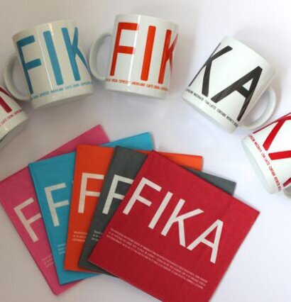 Servetter FIKA Rosa från I Love Design med matchande muggar