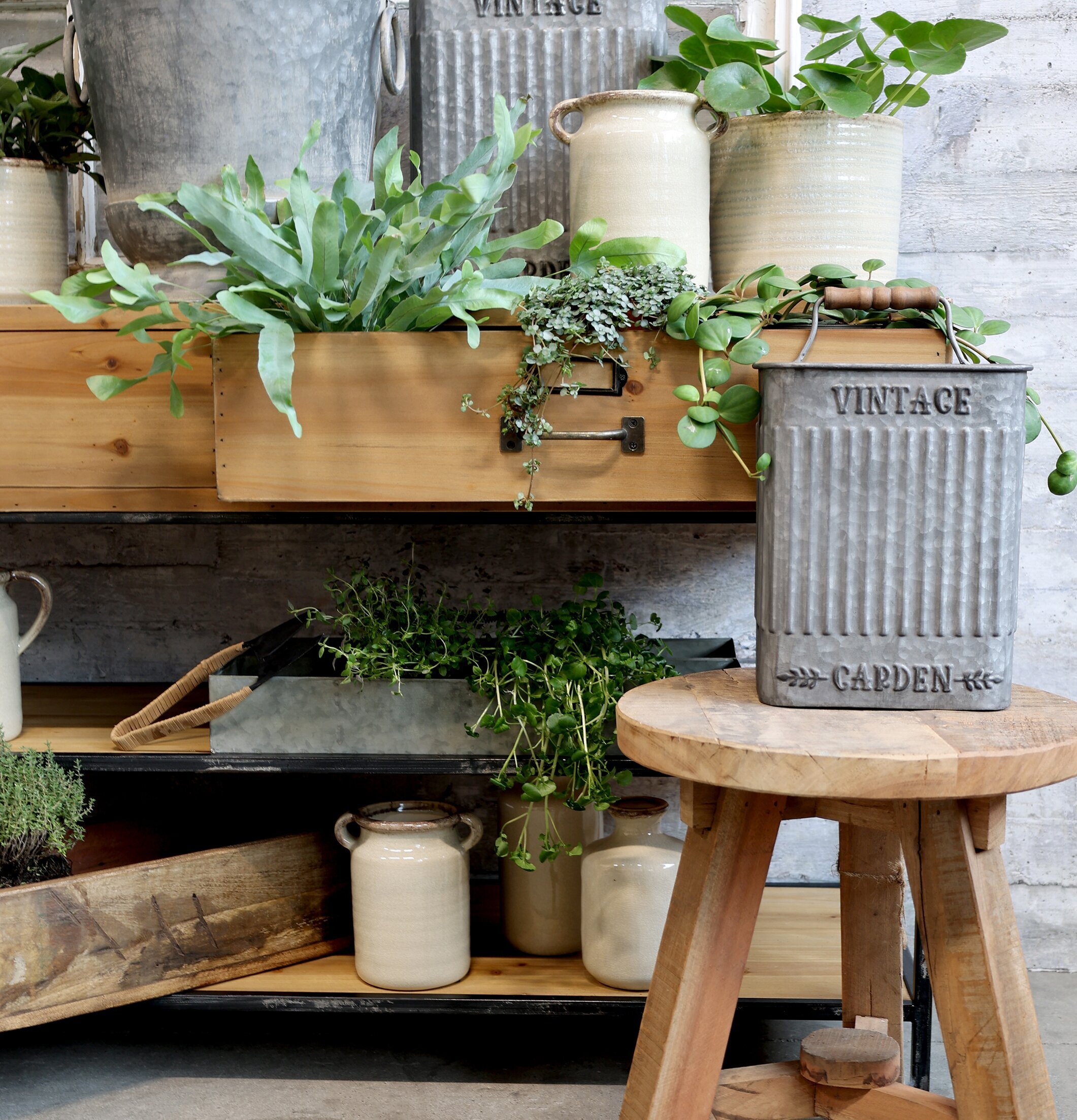 Kruka/Förvaringsbehållare Zink Set/2 från Chic Antique på hylla