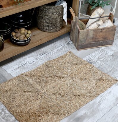 Bild av hemtrevlig inredning med naturliga detaljer