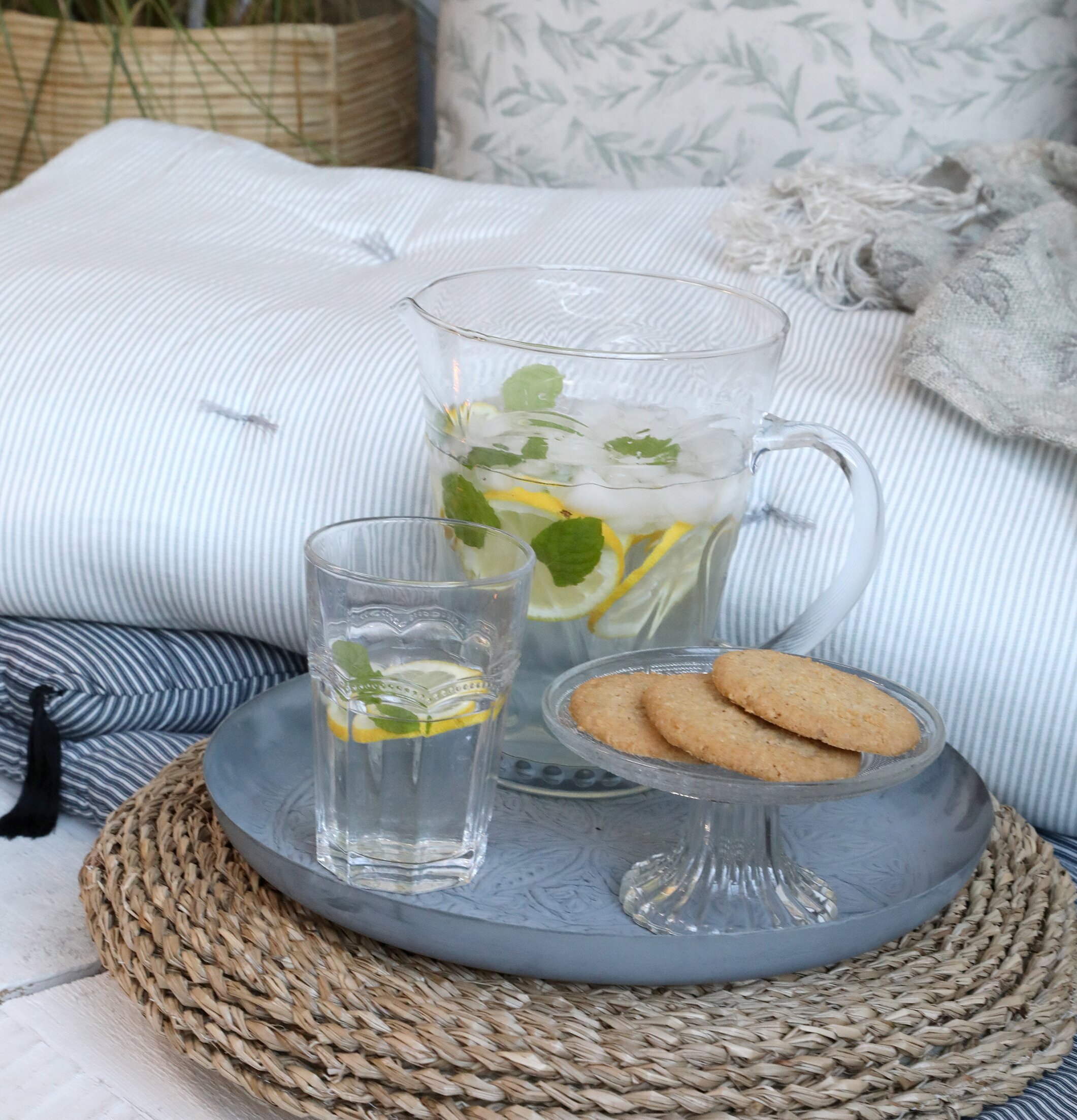 Sittdyna Flätat Sjögräs från Chic Antique i naturlig miljö