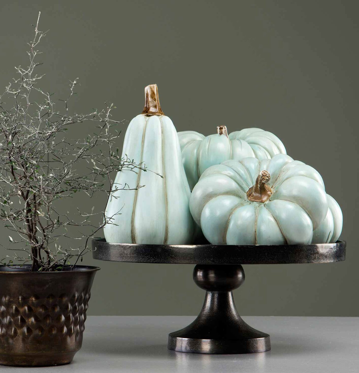 Pumpa Minty Avlång Poly från A Lot Decoration på svart fat