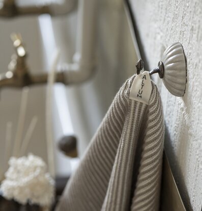 Bild av elegant och funktionell inredning i hemmet
