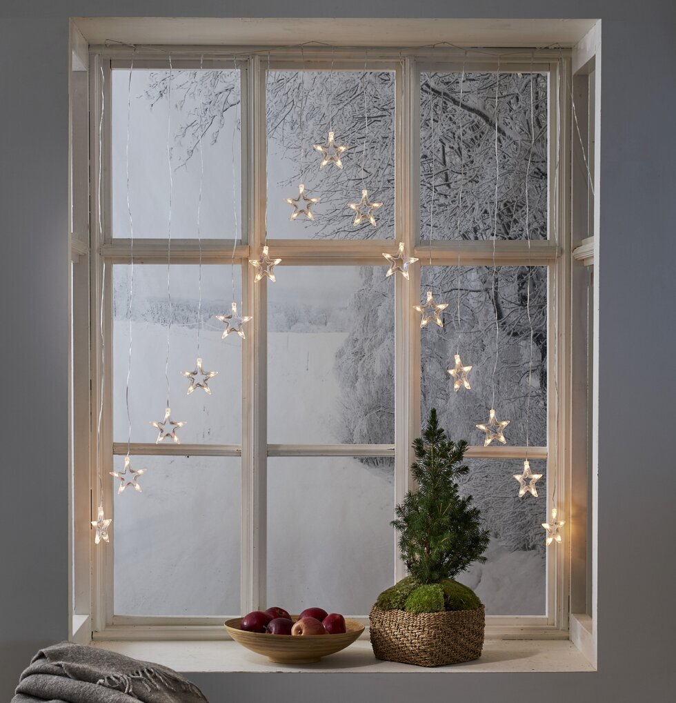 Ljusgardin Decystar från Star Trading i vinterfönster