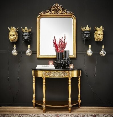 Bild av en stilfull inredning med eleganta detaljer