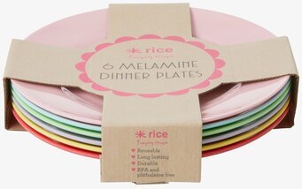 Bild av färgglada, hållbara och BPA-fria tallrikar