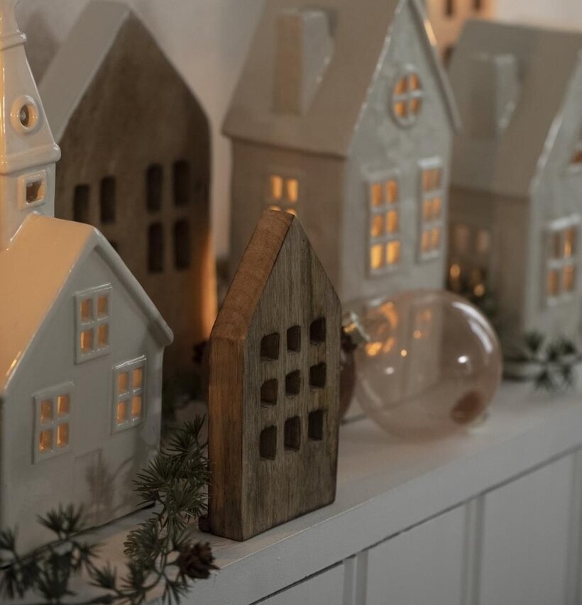 Trähus Stående 8 Fönster från IB Laursen i rustik miljö